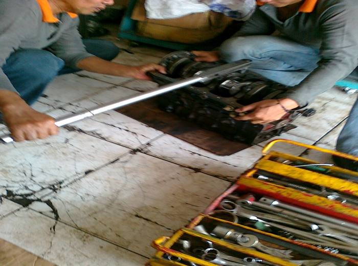 Repair dan overhaul genset